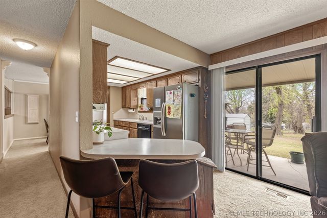 112 E 12th Street, Sand Springs, OK 74063