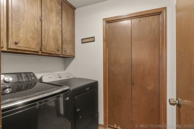 112 E 12th Street, Sand Springs, OK 74063