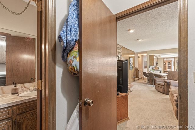 112 E 12th Street, Sand Springs, OK 74063