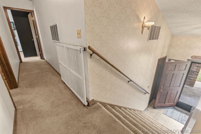 112 E 12th Street, Sand Springs, OK 74063