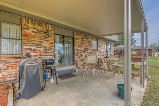 112 E 12th Street, Sand Springs, OK 74063