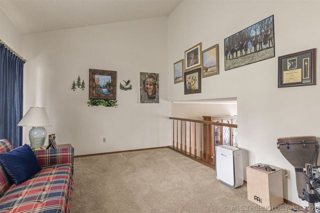 112 E 12th Street, Sand Springs, OK 74063