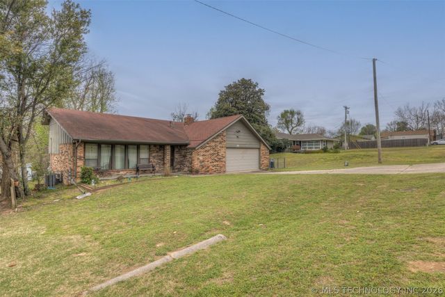 112 E 12th Street, Sand Springs, OK 74063