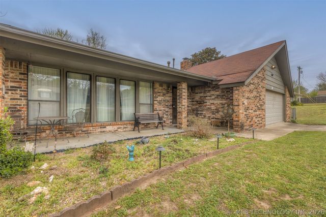112 E 12th Street, Sand Springs, OK 74063