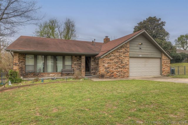 112 E 12th Street, Sand Springs, OK 74063