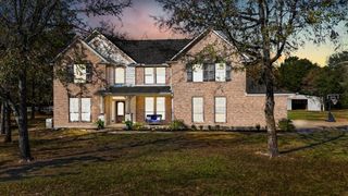 8102 Hills Parkway, Montgomery, TX 77316