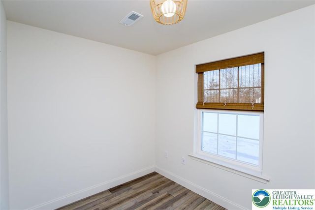 144 cameilla, Polk Twp, PA 18058