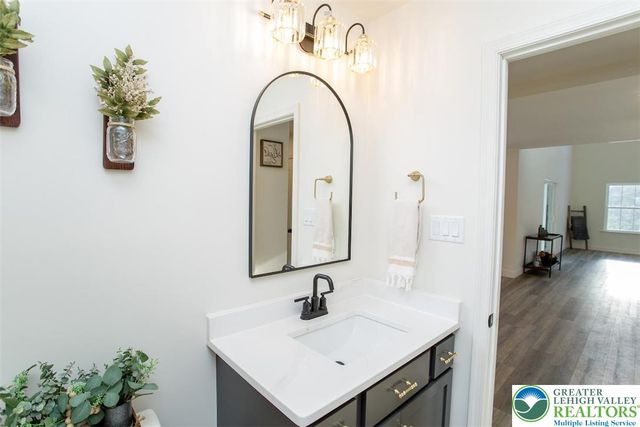 144 cameilla, Polk Twp, PA 18058