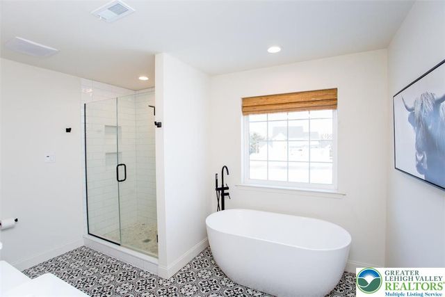 144 cameilla, Polk Twp, PA 18058