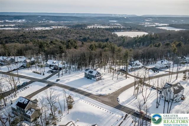 144 cameilla, Polk Twp, PA 18058