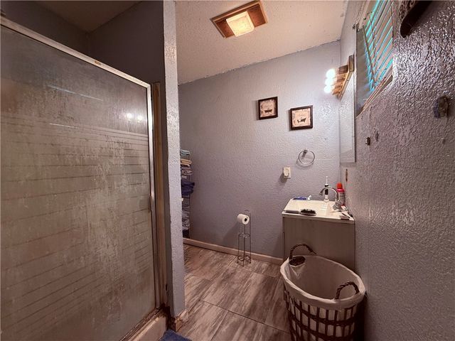 5742 Hidden Valley Loop, Sandia, TX 78383