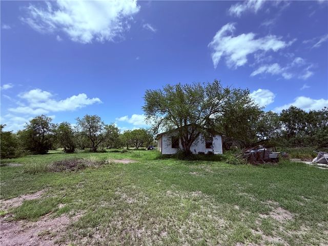 5742 Hidden Valley Loop, Sandia, TX 78383