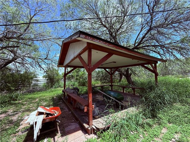 5742 Hidden Valley Loop, Sandia, TX 78383