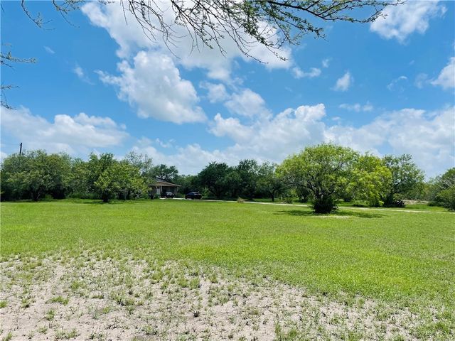 5742 Hidden Valley Loop, Sandia, TX 78383