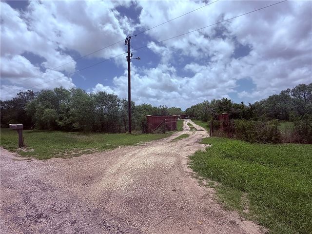 5742 Hidden Valley Loop, Sandia, TX 78383