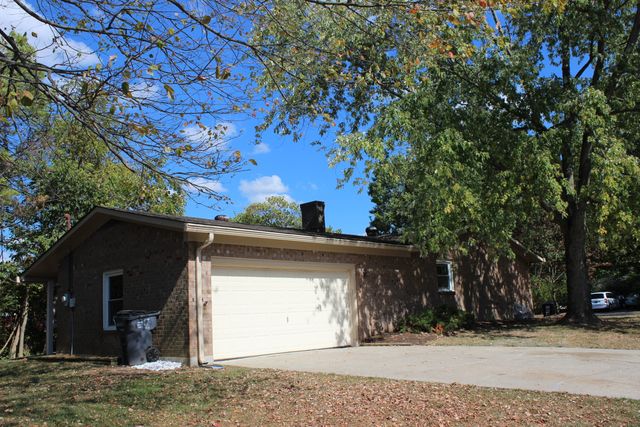 3193 Carriage Lane, Lexington, KY 40517