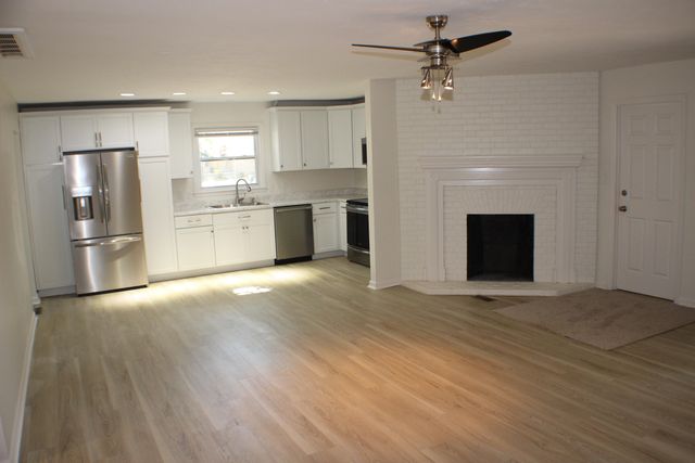 3193 Carriage Lane, Lexington, KY 40517