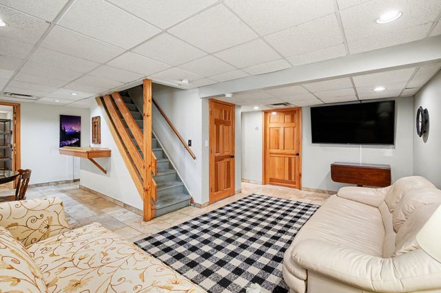 20 Lockwood Place, Fort Thomas, KY 41075
