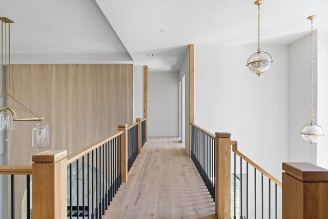 860 Brook Hollow Rd, Nashville, TN 37205