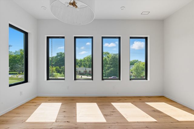 860 Brook Hollow Rd, Nashville, TN 37205