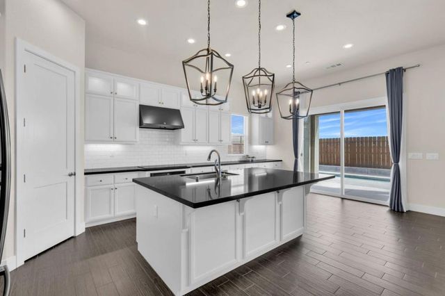 1436 FREESTONE Road, Manteca, CA 95337
