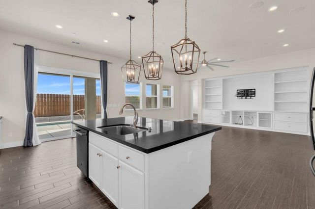 1436 FREESTONE Road, Manteca, CA 95337