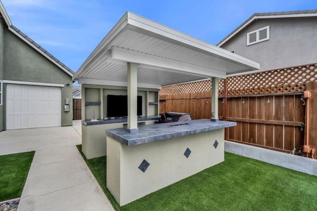 1436 FREESTONE Road, Manteca, CA 95337