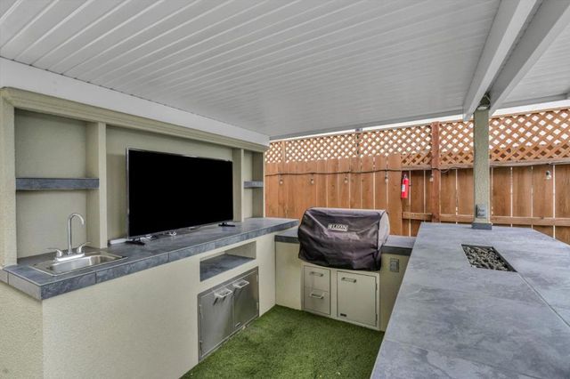 1436 FREESTONE Road, Manteca, CA 95337