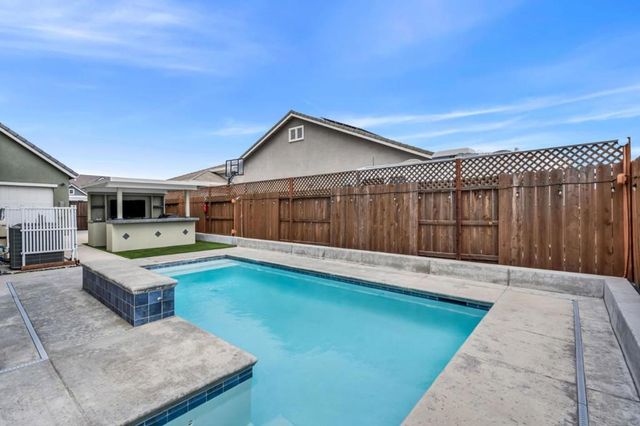1436 FREESTONE Road, Manteca, CA 95337