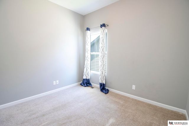 16852 Portal Street, Omaha, NE 68136