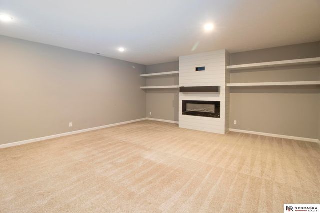 16852 Portal Street, Omaha, NE 68136