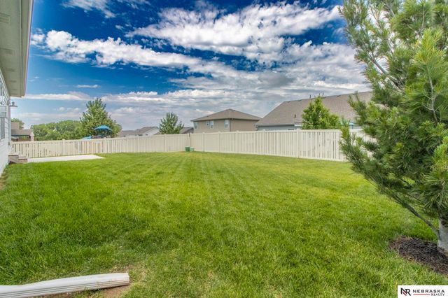 16852 Portal Street, Omaha, NE 68136