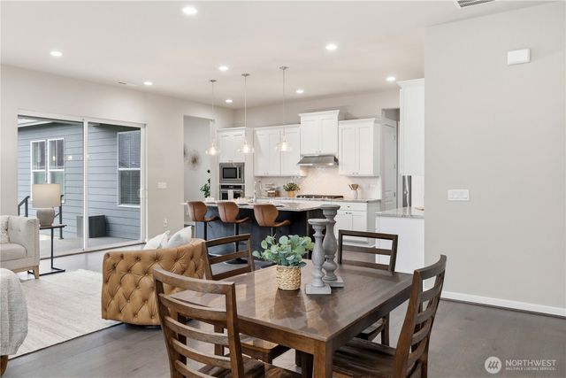 23612 SE Aspen Street, Black Diamond, WA 98010