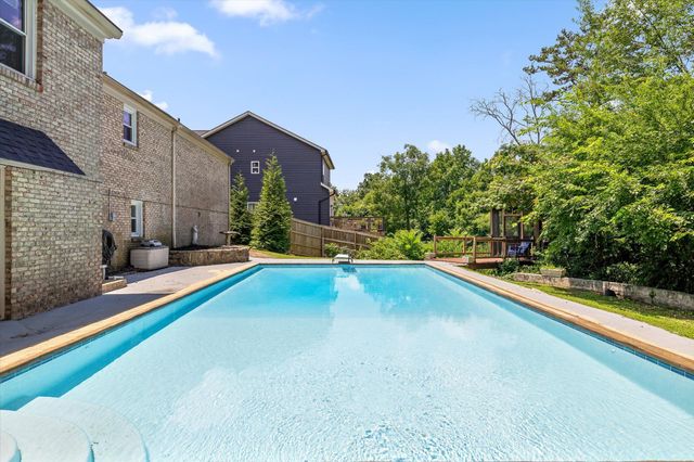 1413 Millbro Circle, Chattanooga, TN 37412