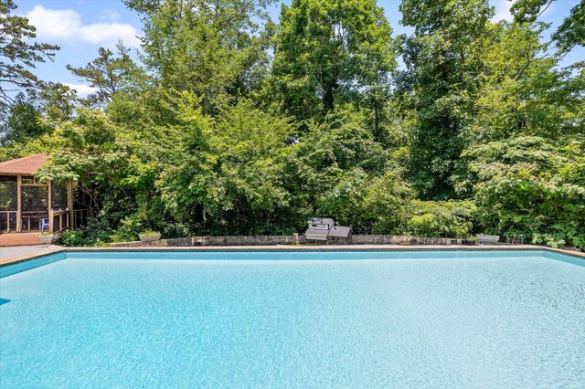 1413 Millbro Circle, Chattanooga, TN 37412