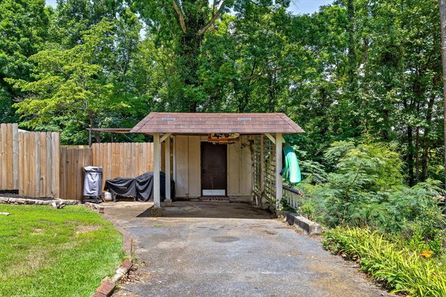 1413 Millbro Circle, Chattanooga, TN 37412