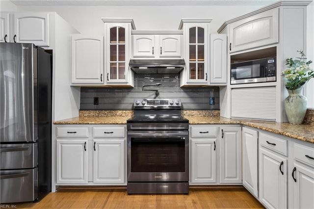 50 Ashe Meadows DR, Hampton, VA 23664