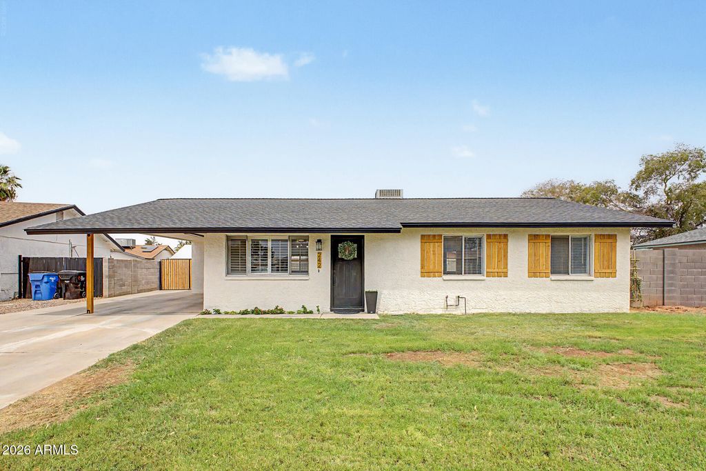 242 E HEATHER Avenue, Gilbert, AZ 85234