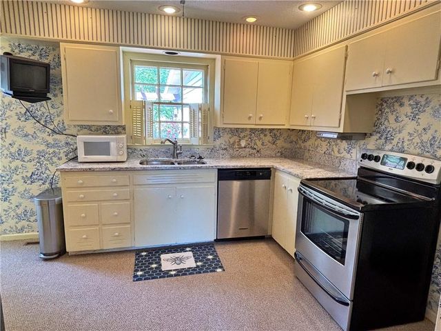 610 S Woodland Street, Pittsburg, KS 66762