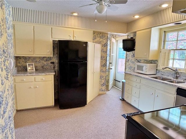 610 S Woodland Street, Pittsburg, KS 66762