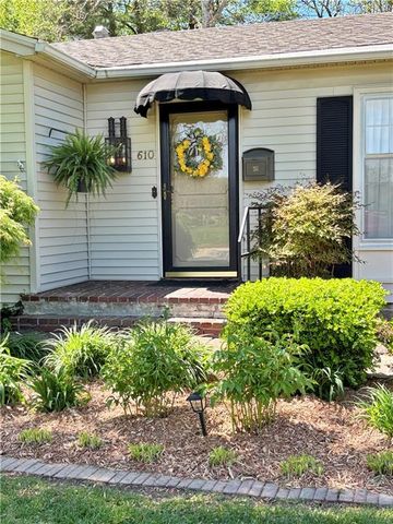 610 S Woodland Street, Pittsburg, KS 66762