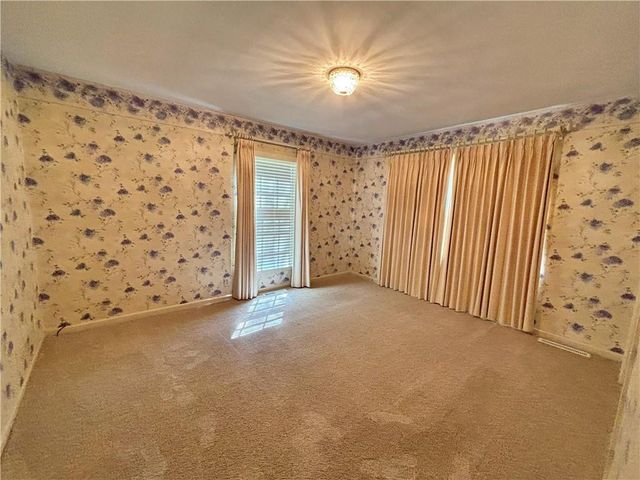 610 S Woodland Street, Pittsburg, KS 66762