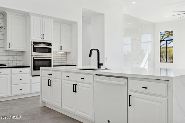 22423 N 54TH Place, Phoenix, AZ 85054