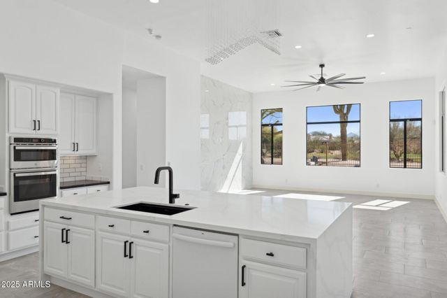 22423 N 54TH Place, Phoenix, AZ 85054