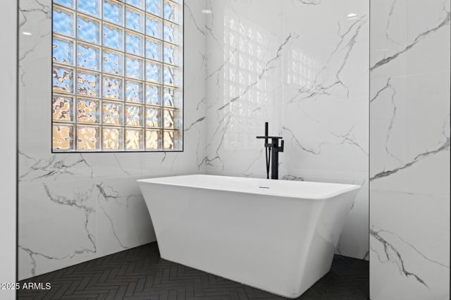 22423 N 54TH Place, Phoenix, AZ 85054