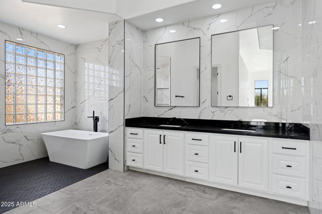 22423 N 54TH Place, Phoenix, AZ 85054