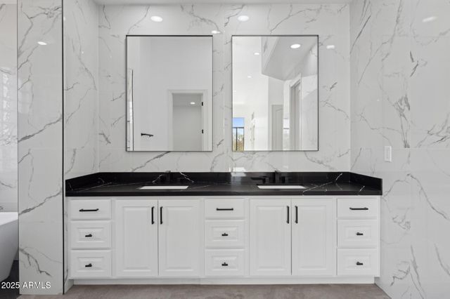 22423 N 54TH Place, Phoenix, AZ 85054