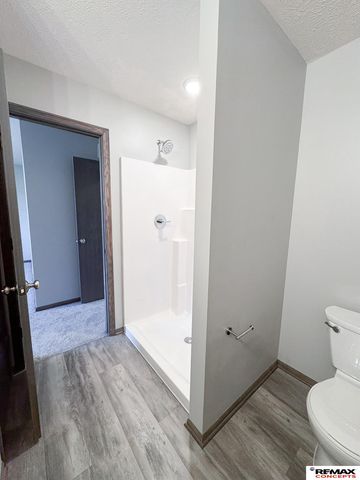 10601 S 76th Street, Lincoln, NE 68512