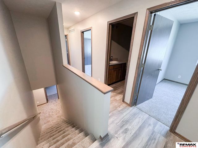 10601 S 76th Street, Lincoln, NE 68512