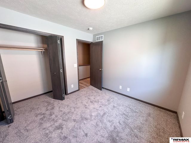 10601 S 76th Street, Lincoln, NE 68512